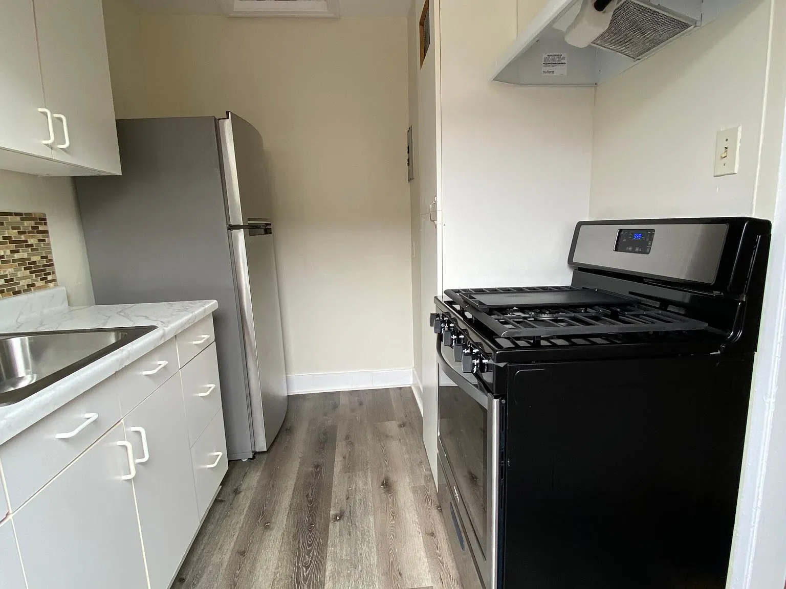 Studio, 475 sqft, $1,495 — Photo 3