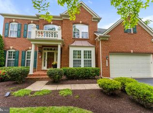 2035 Paisley Ct, Woodbridge, VA 22191