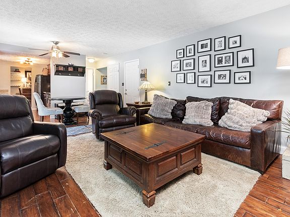 5th image of 3897 Driscoll Ct