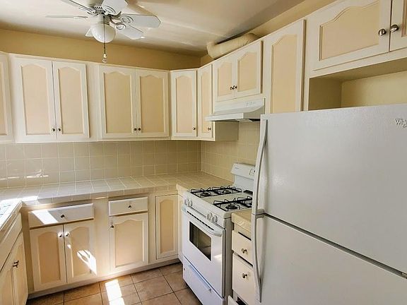 2nd image of 2405 Torrance Blvd