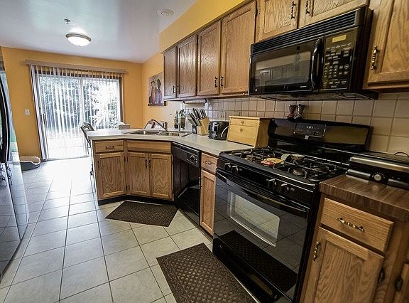 4th image of 1323 Orleans Dr #0