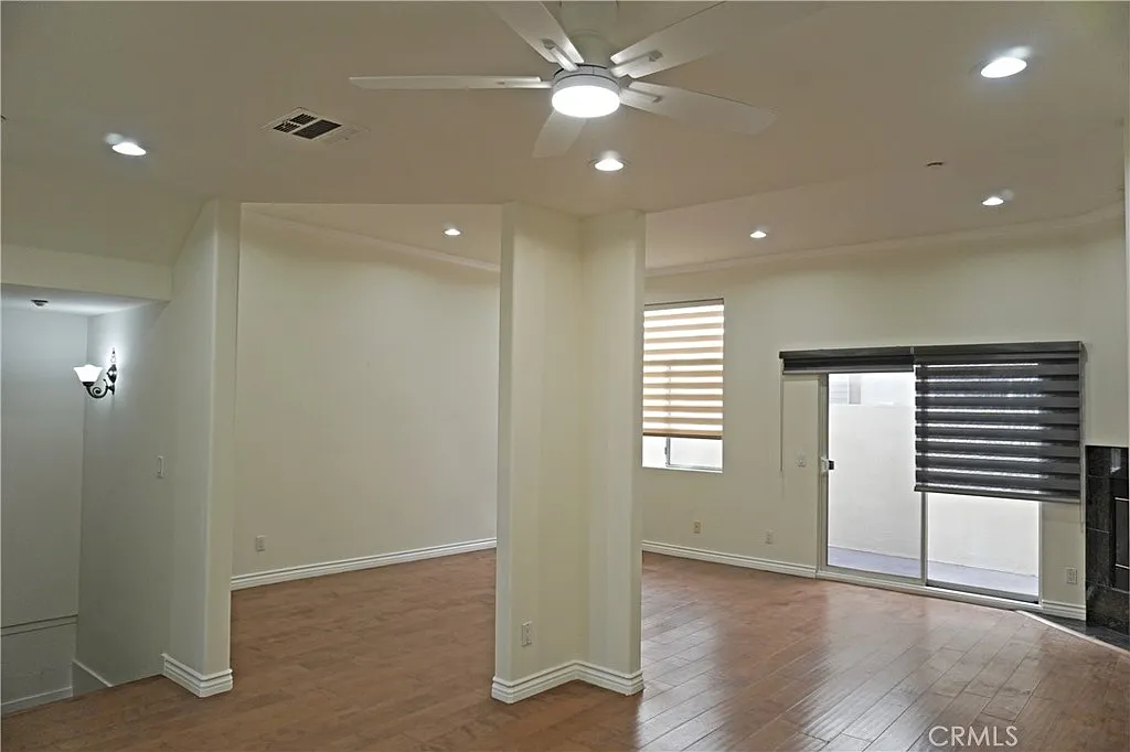 2345 Montrose Ave — Photo 2