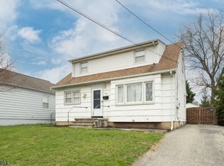 828 S Main St, Manville, NJ 08835