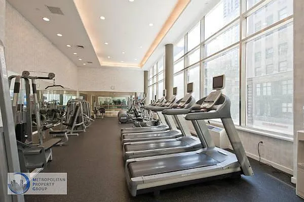Sold by Metropolitan Property Group | media 33