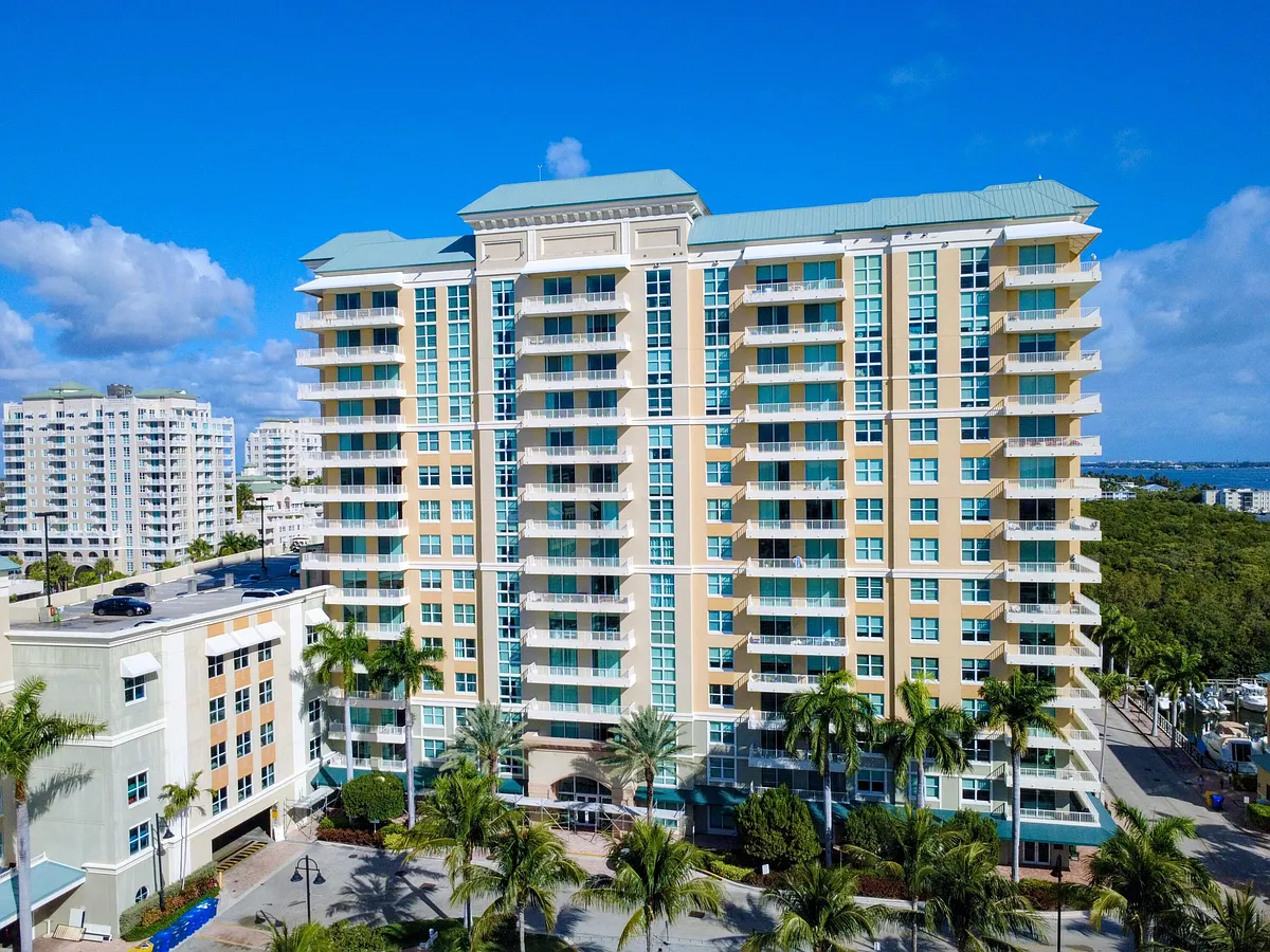 Building Photo - 625 Casa Loma Blvd #1206