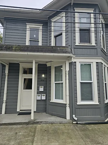 2052 SE Morrison St #2 Photo 1 2052 SE Morrison St #2 Photo 1