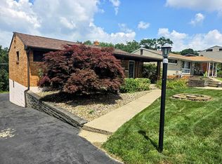 115 Bost Dr, West Mifflin, PA 15122