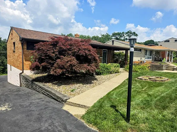 115 Bost Dr, West Mifflin, PA 15122