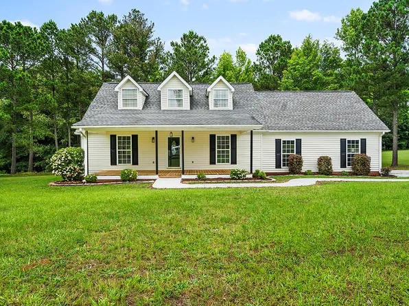 106 Arbor Ct, Greenwood, SC 29649