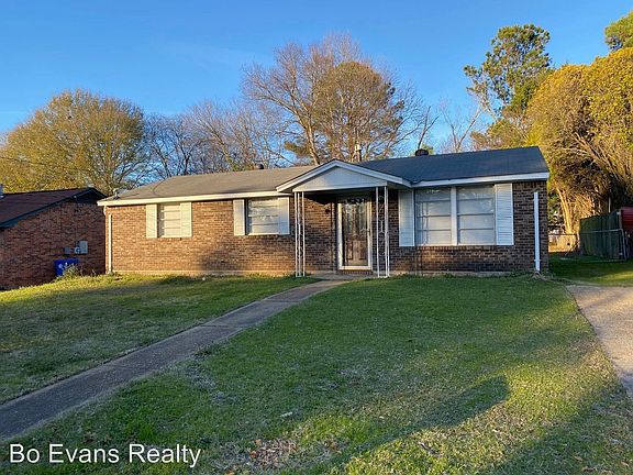 2nd image of 218 Gardenia Ct