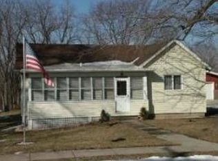 1408 24th St, Peru, IL 61354