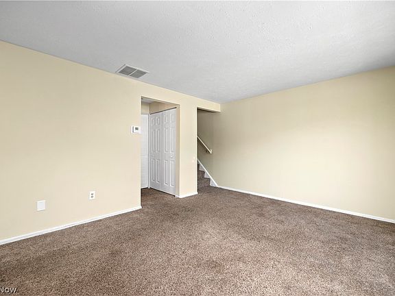 4th image of 216 Moore Rd