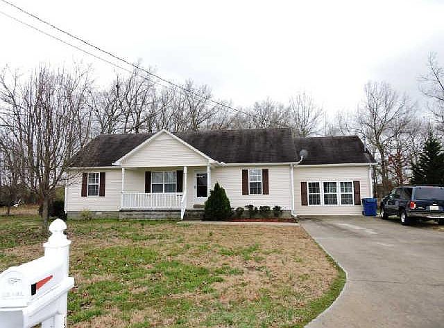 1st image of 174 Brook Hollow Cir