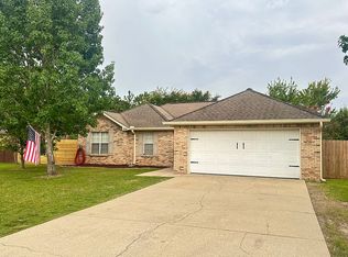 8705 Old Walnut Rd, Ocean Springs, MS 39564