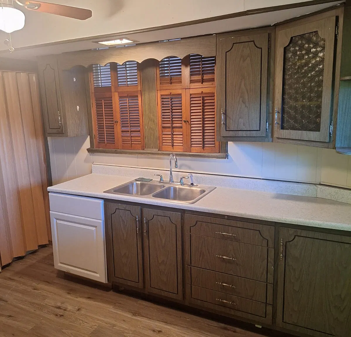 3 bed, 1232 sqft, $1,075 — Photo 2