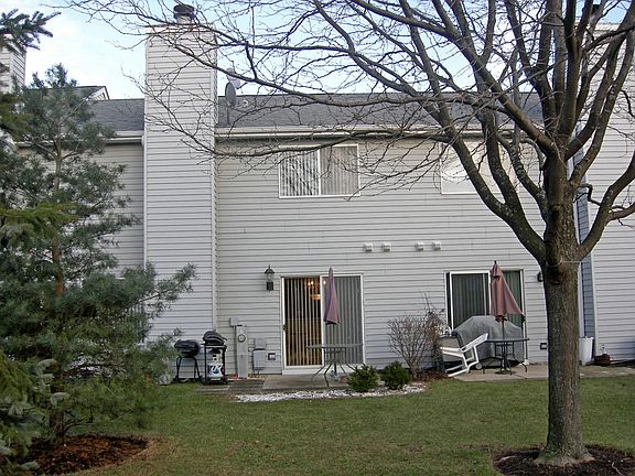 2nd image of 128 Brittany Dr Unit 16E-1