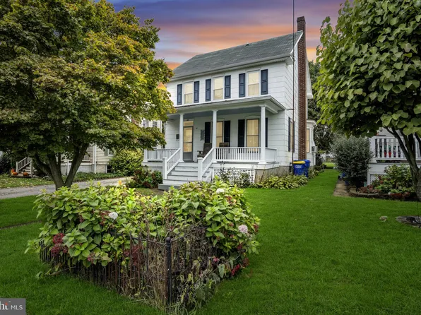 28 S Front St, New Freedom, PA 17349
