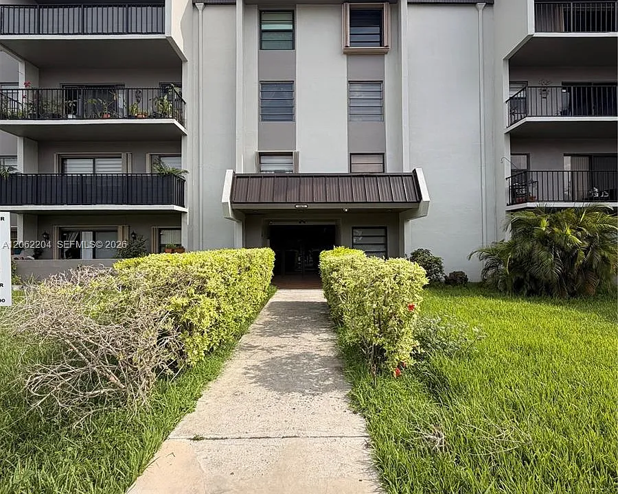 10431 N Kendall Dr #D314