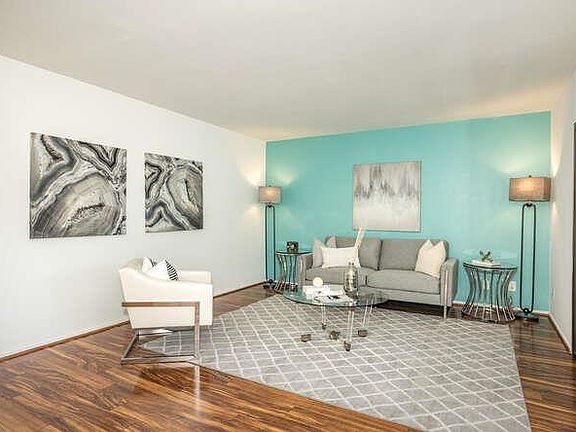 3rd image of 3350 La Mesa Dr APT 10