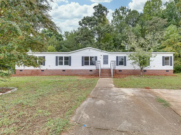 516 Golden Pine Ct, Piedmont, SC 29673