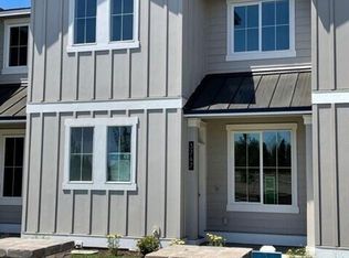 3007 NE Red Jasper Pl, Bend, OR 97701