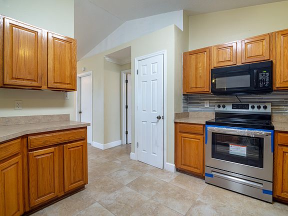 2nd image of 4269 Piedras St