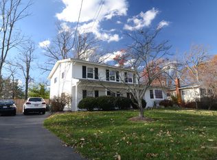 4812 Twinbrook Rd, Fairfax, VA 22032
