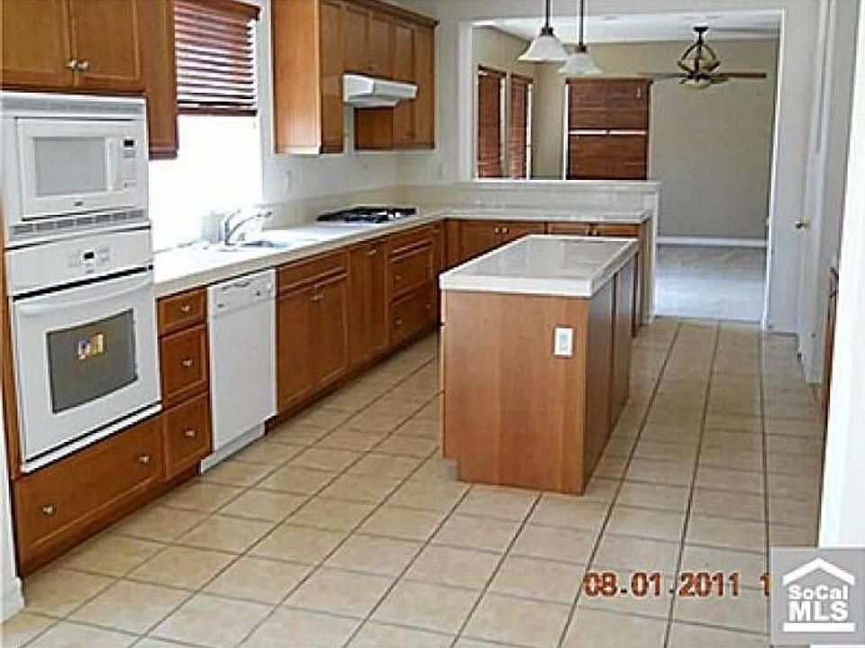 2nd image of 359 Pinnacle St