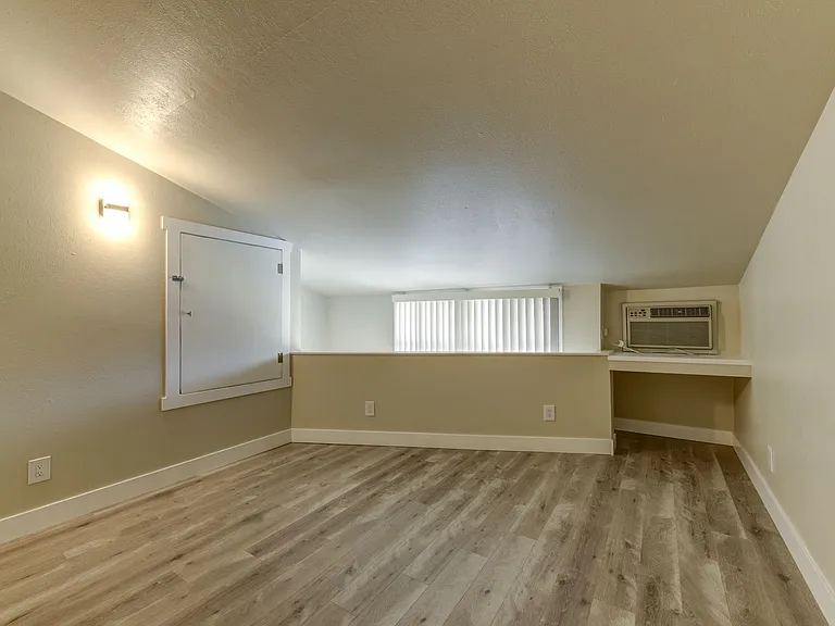 3460 Madison Ave — Photo 16