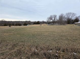 Magpie, Odessa, MO 64076