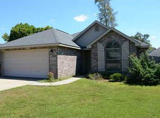 13700 Dunvegan Dr, Gulfport, MS 39503