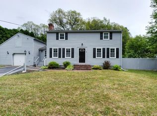 6 Old Howarth Rd, Oxford, MA 01540