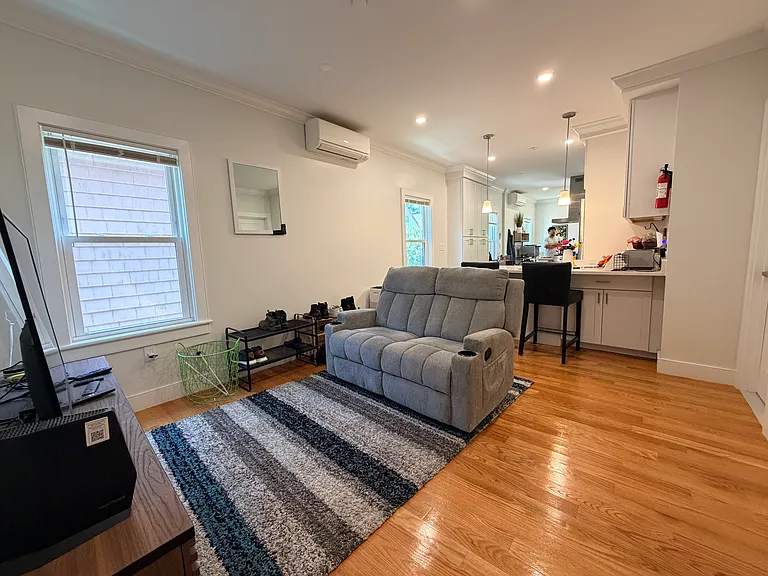 42 Thorndike St #2 — Photo 7