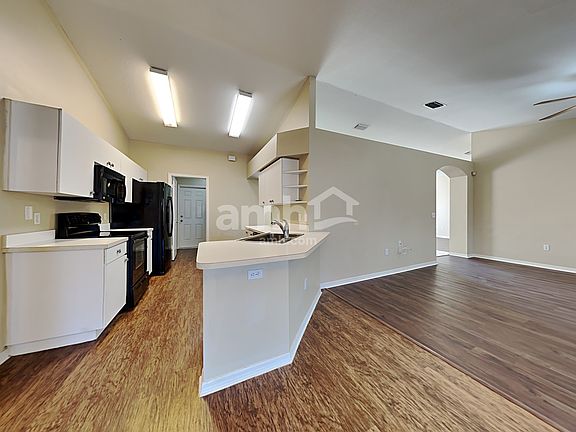 4th image of 10527 Juliano Dr