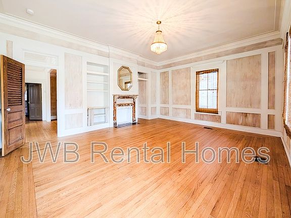 3rd image of 1619 Challen Ave