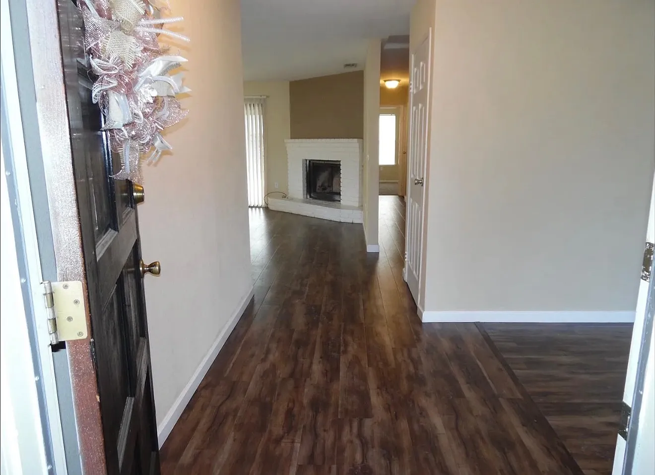 3 bed, 1454 sqft, $2,458 — Photo 3