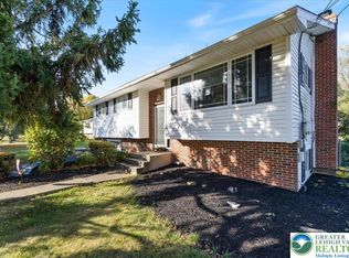 7512 S Main St, Coopersburg, PA 18036