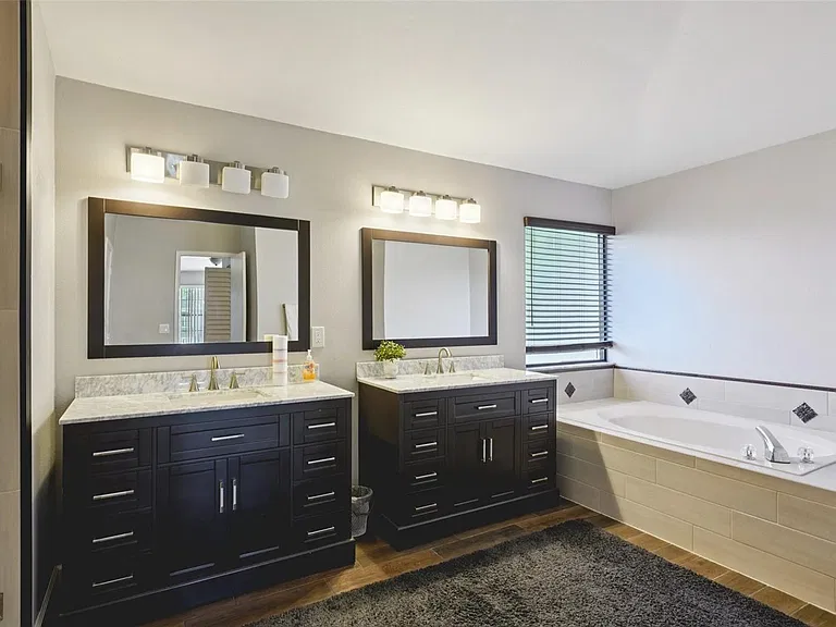12929 Prestwick Dr — Photo 20