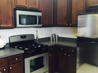 352 Camelot Ct, Cinnaminson, NJ 08077