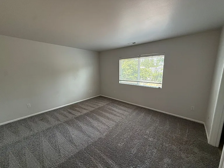 24028 SE 262nd St — Photo 7