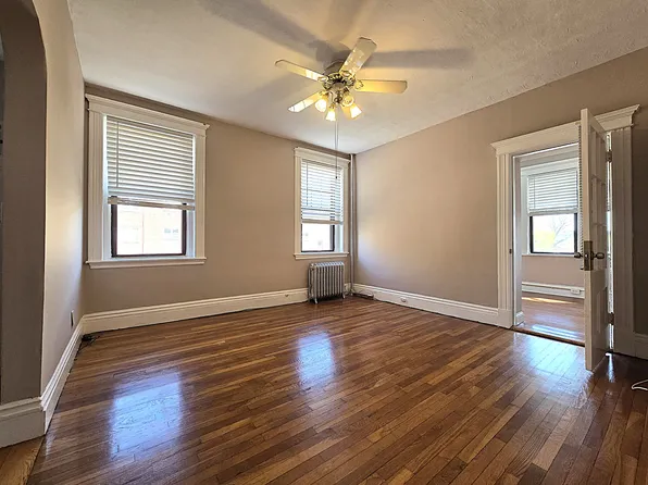 25 Alton Pl APT 2R, Brookline, MA 02446