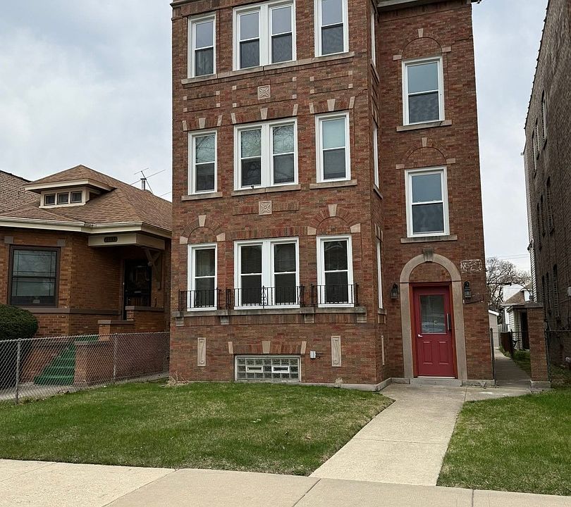 1st image of 1745 E 84th Pl