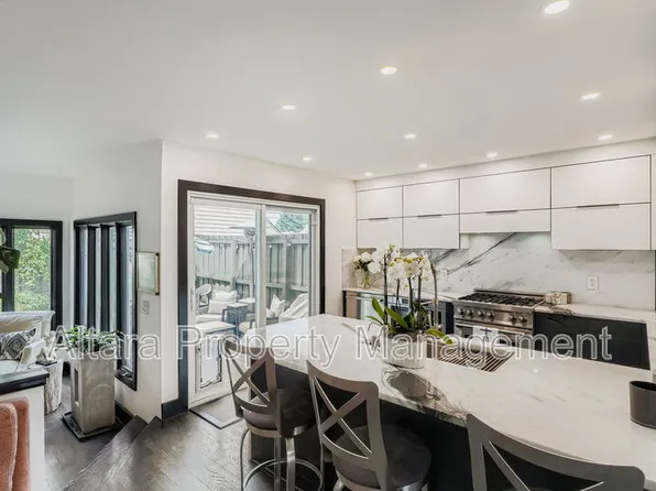 287 S Holly St, Denver, CO 80246