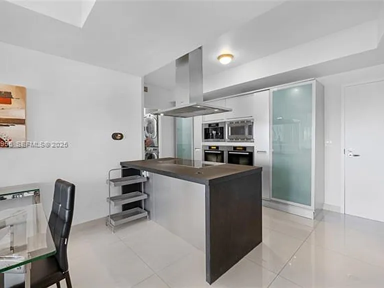 18201 Collins Ave #902 — Photo 8