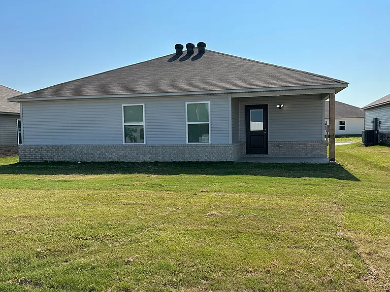 205 Logan Dr — Photo 22