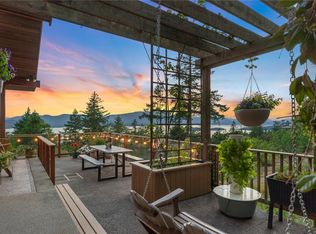 248 Suneagle Dr, Saltspring Island, BC V8K1E5