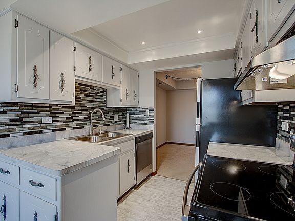 2nd image of 15125 Quail Hollow Dr APT 403