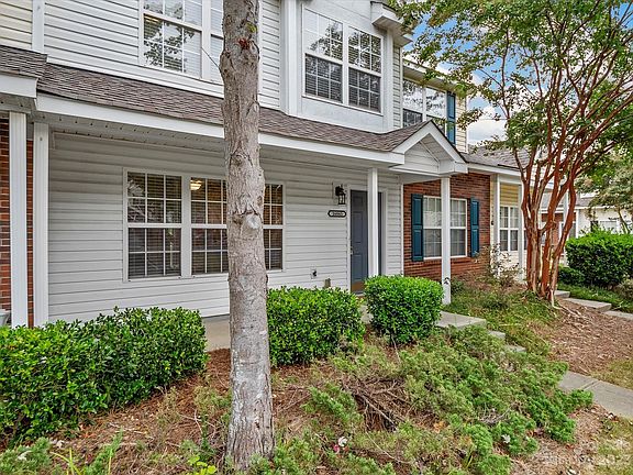 2nd image of 16845 Greenlawn Hills Ct