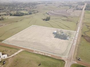 2104 N Six Mile Rd, Sioux Falls, SD 57110