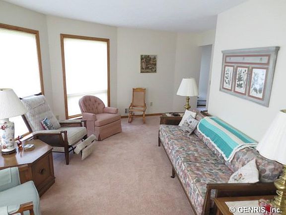 3rd image of 721 Peirson Ave
